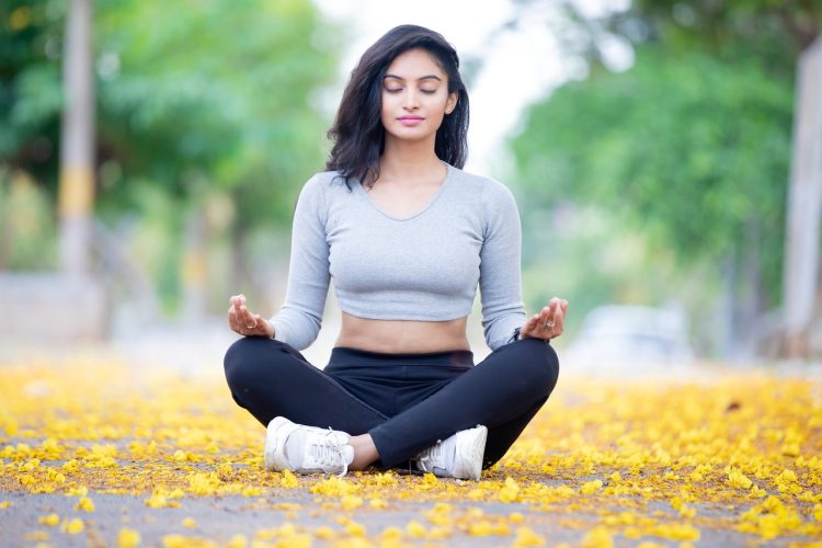 La pratique du yoga du visage