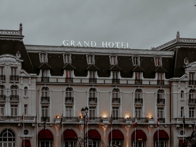 Et si vous passiez une nuit à l’hôtel sur Cabourg ?