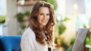 Coupe de cheveux mi long dégradé : les 16 idées à adopter cette saison