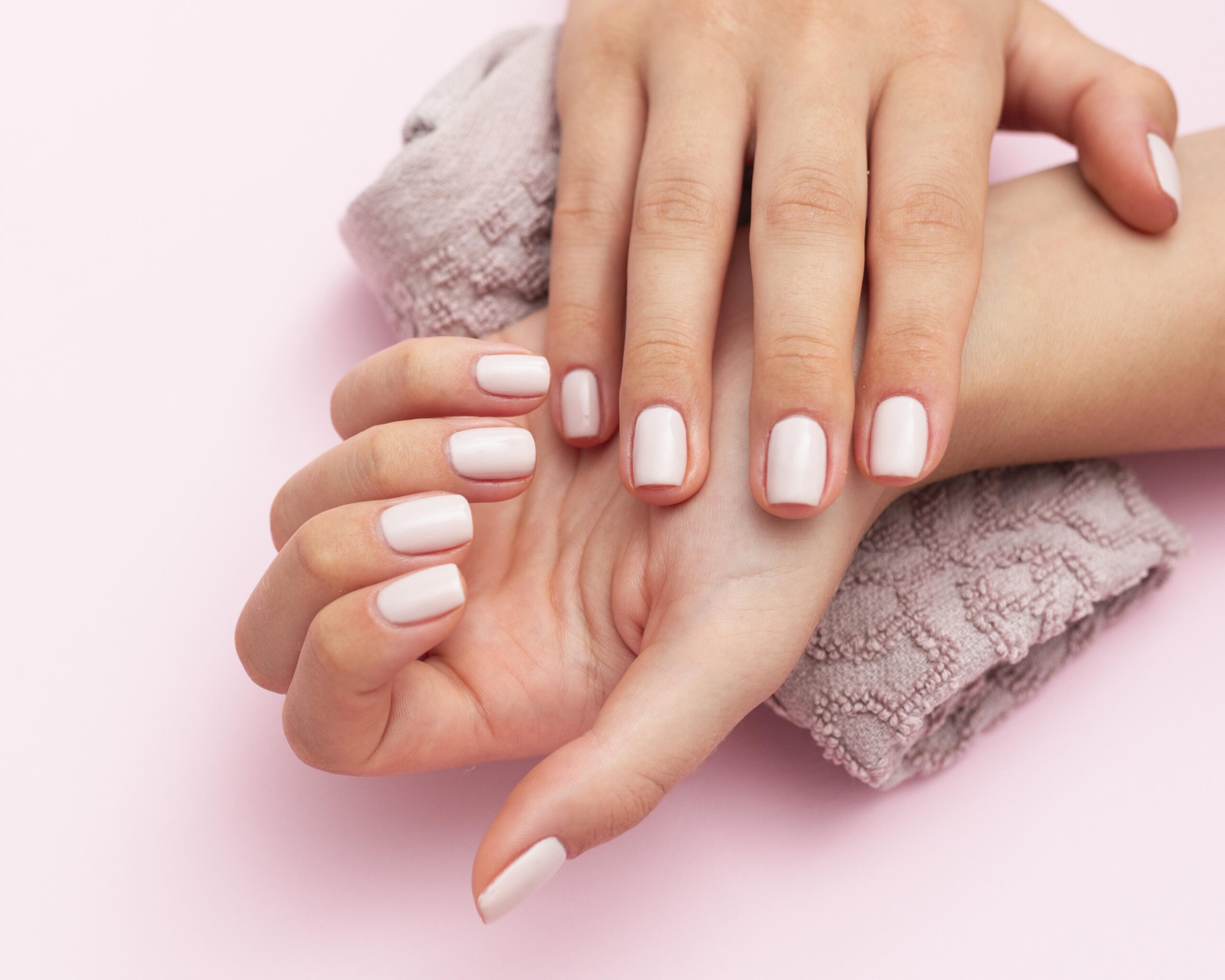 Ongle en porcelaine : Top 10 des avantages et inconvénients