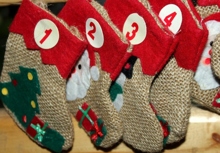 Quels cadeaux mettre dans vos chaussettes de Noël?