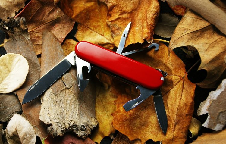 Le couteausuisse: unoutil indispensable pourle camping