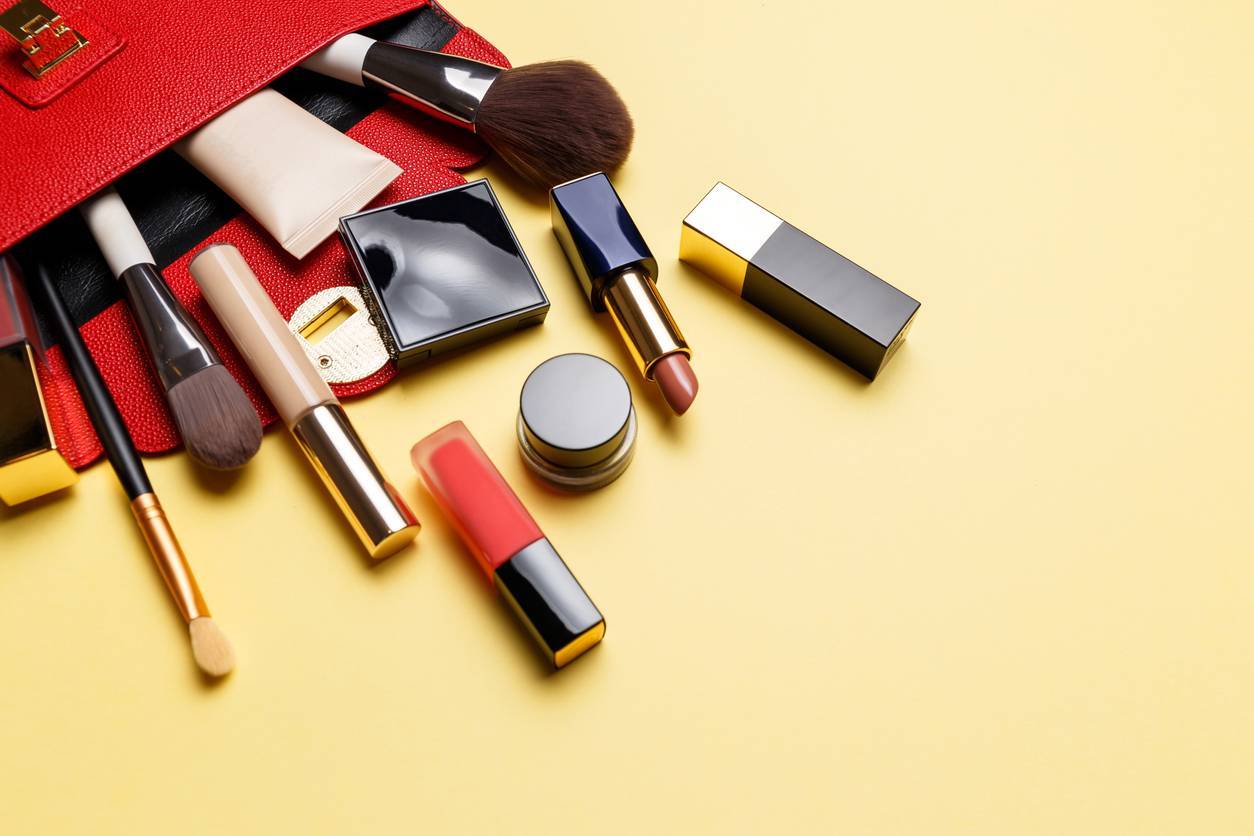 produits pour trousse de maquillage complète