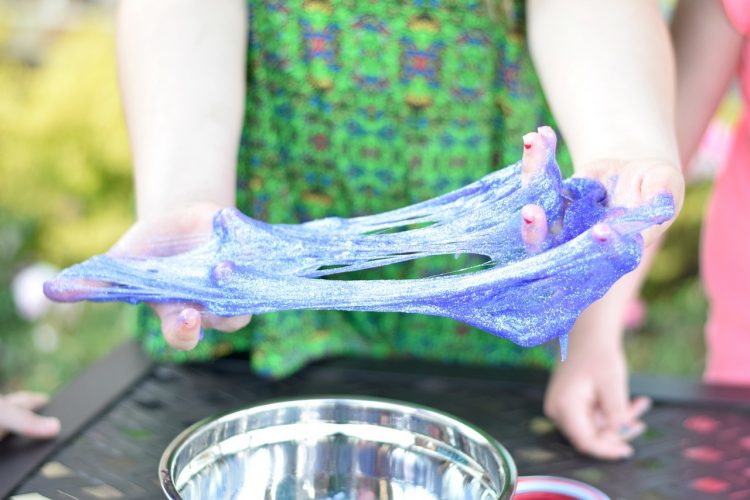Recette de Slime non toxique et sans produits chimiques