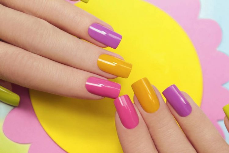 Vernis Essie : 3 teintes pour le printemps-été 2022