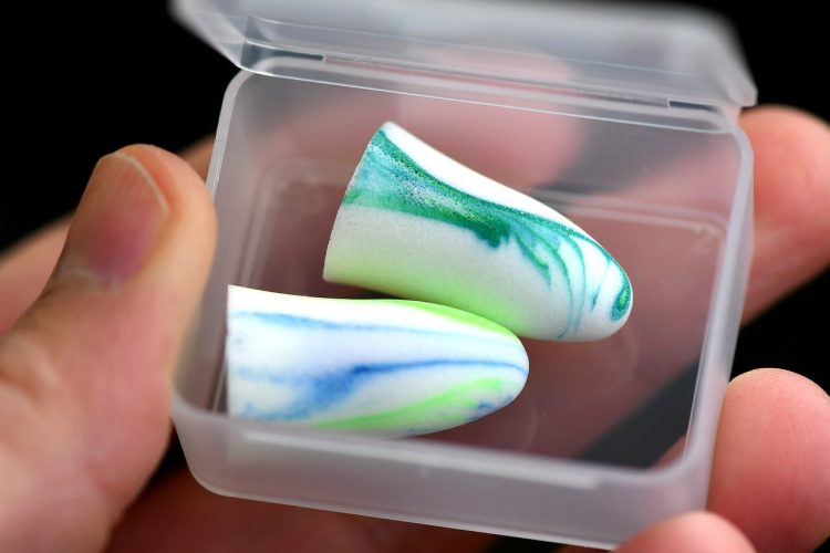Comment enlever un bouchon d’oreille : voici nos conseils