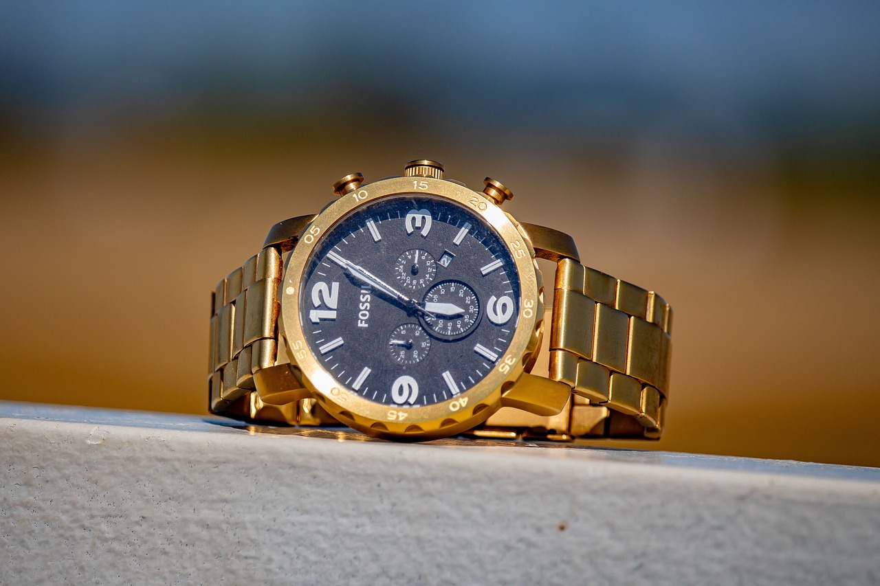 Montre de luxe pour femme : Comment l’assortir avec ses tenues ?