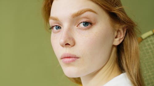 Les 7 meilleurs conseils de maquillage pour les femmes à la peau pâle