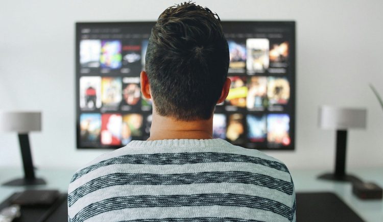 9 bonnes raisons de laisser son mec regarder du porno sans paniquer !