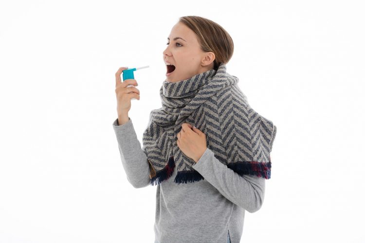 Mucus dans la gorge ou catarrhe, causes et comment trouver un soulagement