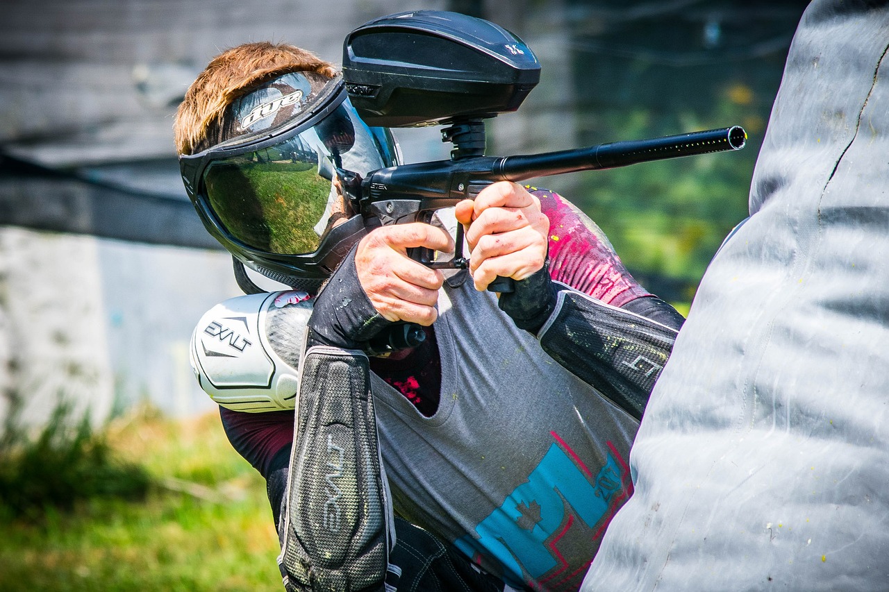 Une idée pour l’enterrement de vie de jeune fille unique : jeu d’airsoft