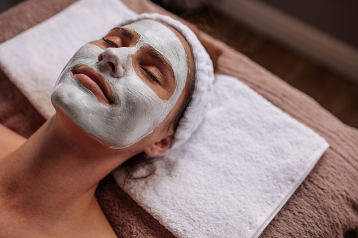 Hydratant pour le visage fait maison et crème anti-rides anti-âge naturelle