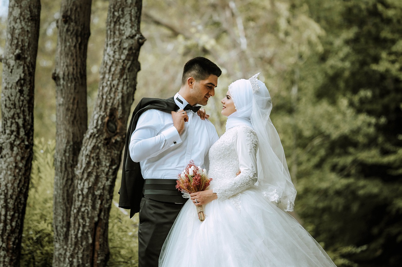 La magie de la tenue orientale : traditions et éclat des mariages maghrébins