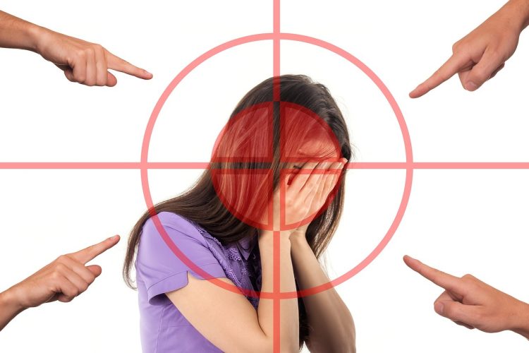 Comment surmonter le syndrome de l’imposteur et arrêter de se sentir comme un imposteur
