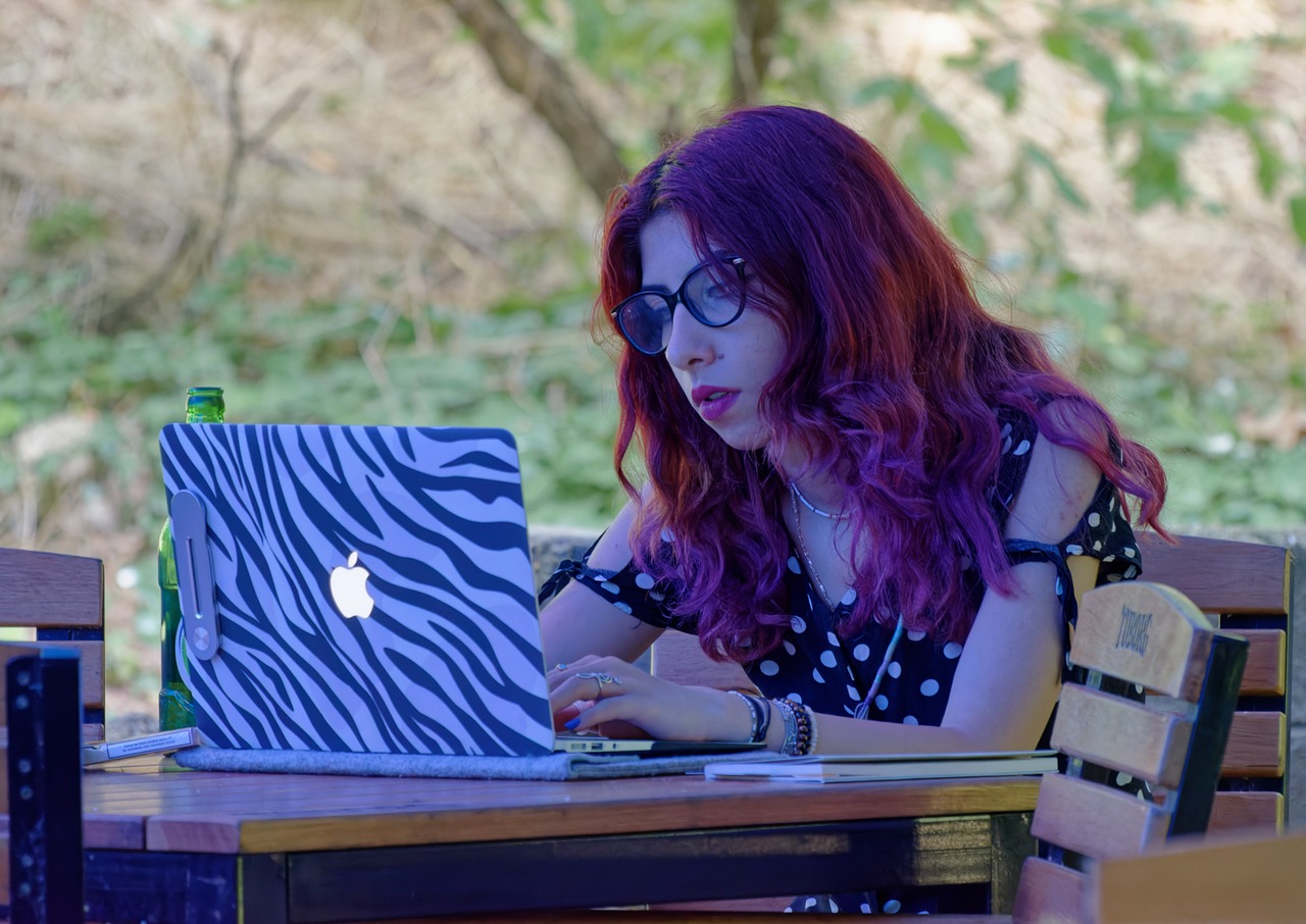 5 raisons pour lesquelles chaque femme entrepreneuse devrait avoir un site web vitrine