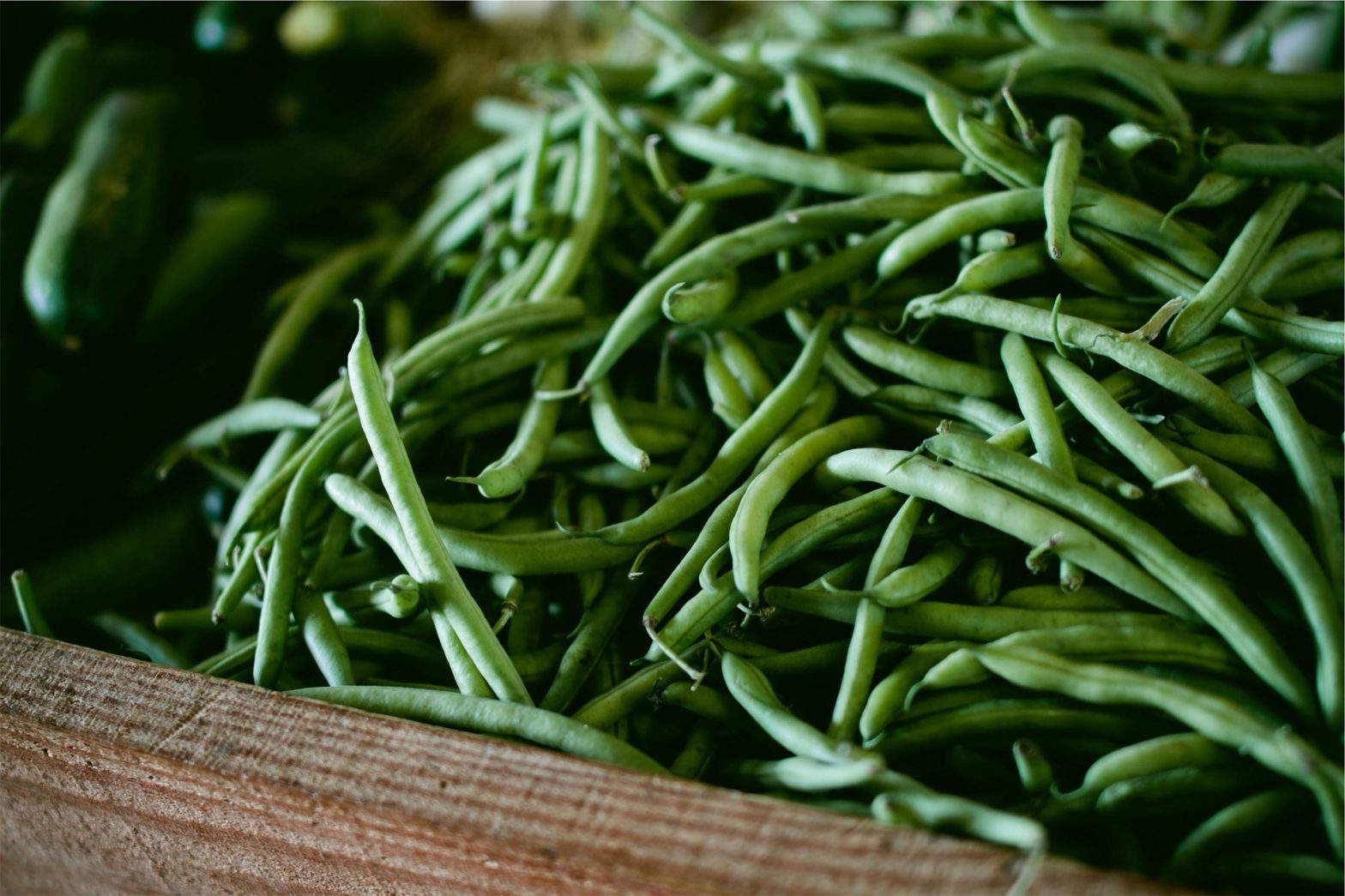 Repas en quelques minutes : poulet rôti à la poêle avec haricots verts au citron et à l’ail