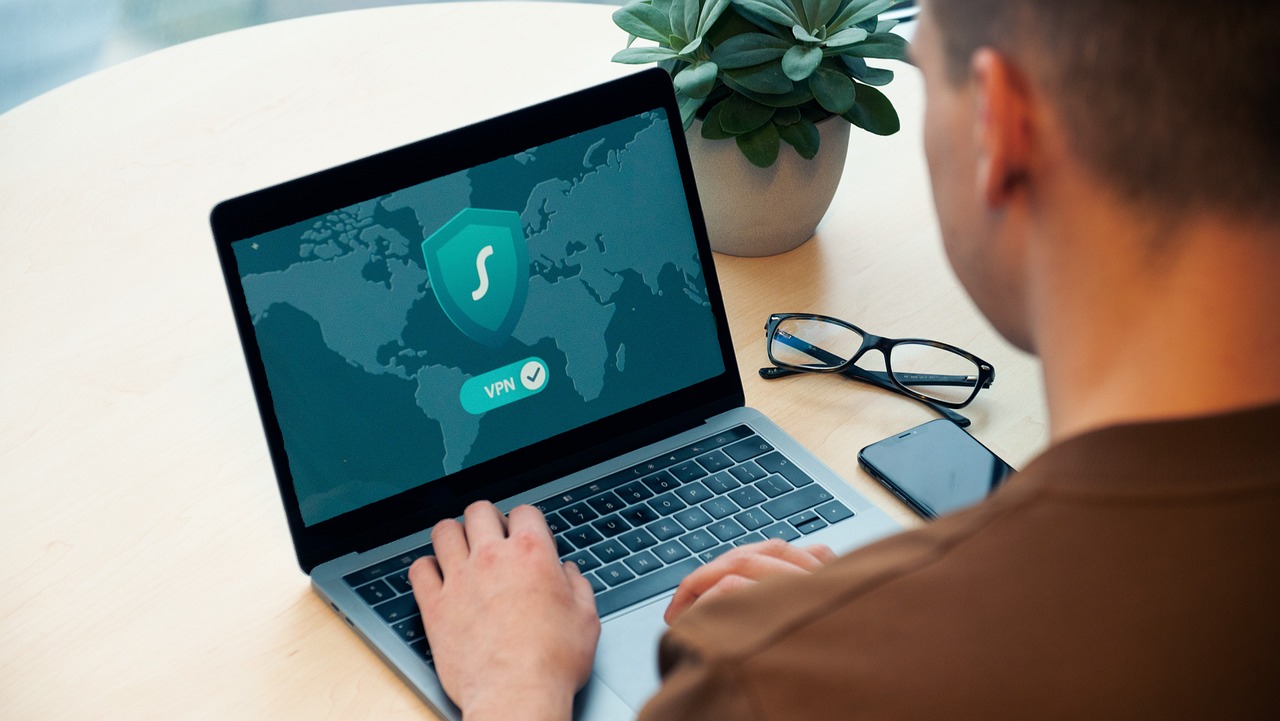 7 conseils pour surmonter les restrictions géographiques tout en suivant les tendances de la mode dans le monde entier