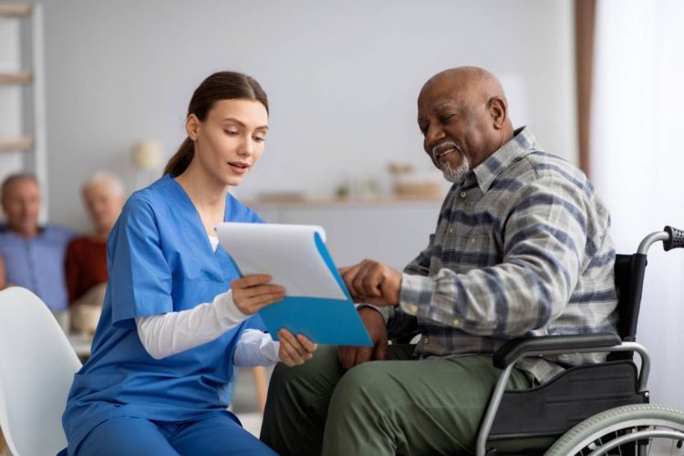 Sénior : quelle couverture rechercher dans une mutuelle santé ?