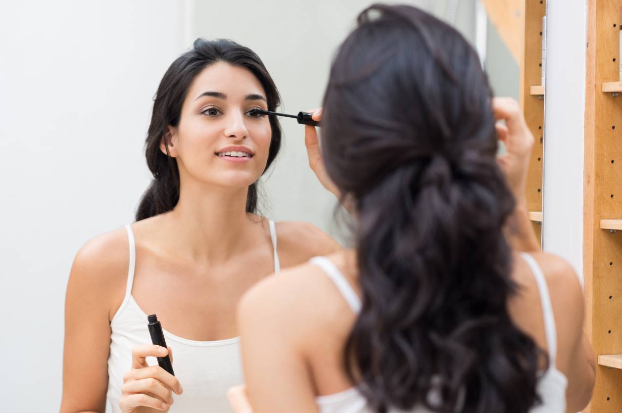 femme maquillage