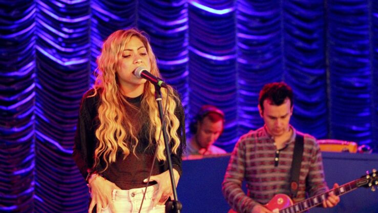 Pourquoi_Shakira_reste_une_figure_emblématique_de_la_féminité_sexy_dans_le_musique_pop